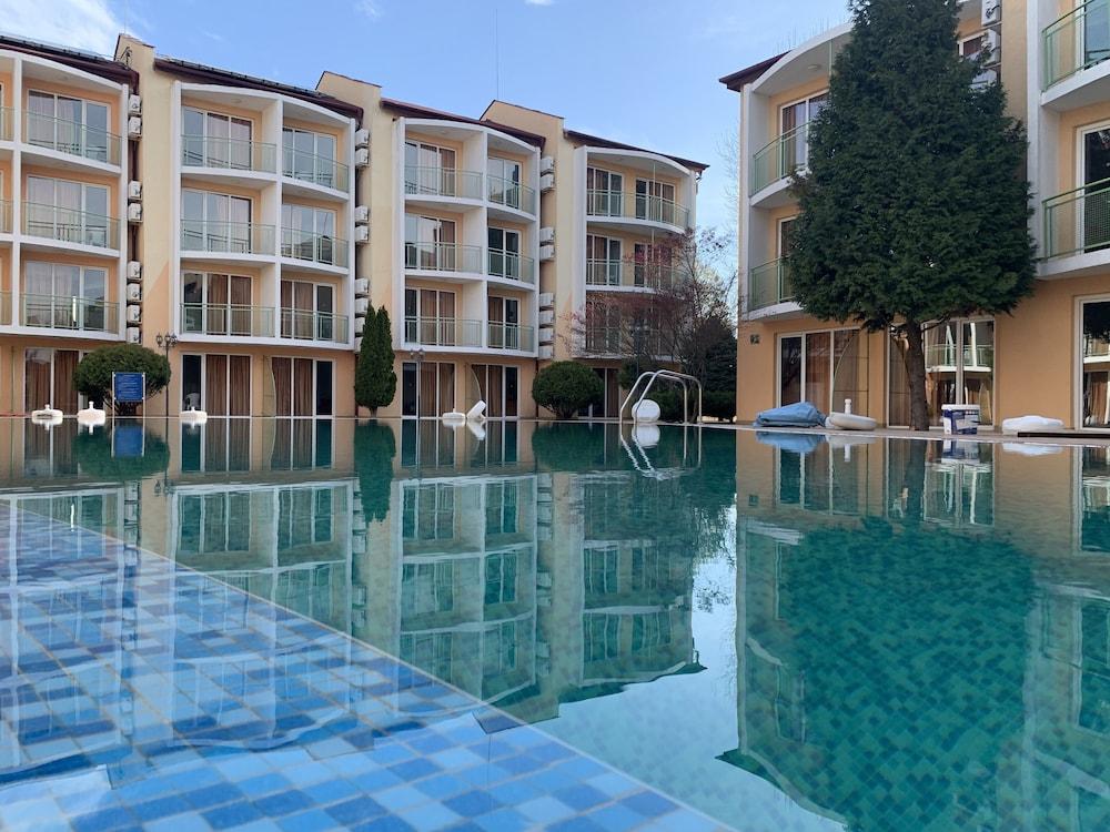 Sun City Hotel Солнечный берег Экстерьер фото