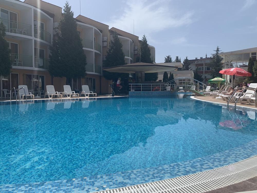 Sun City Hotel Солнечный берег Экстерьер фото